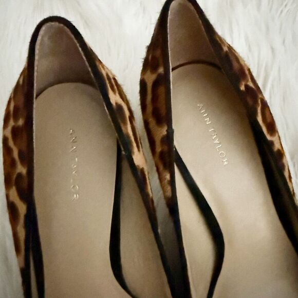 ANN TAYLOR | Mila Leopard Print Calf Hair Pumps Stiletto Heels Brown Black | 8 - Picture 4 of 10